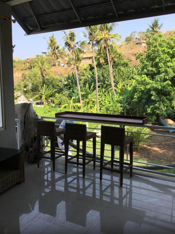 Blue Waves Hostel Amed Ambat エクステリア 写真